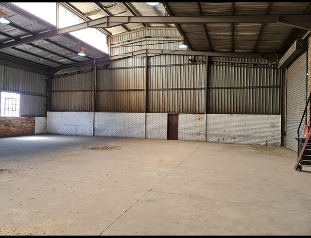 510M² WAREHOUSE TO LET IN WADEVILLE